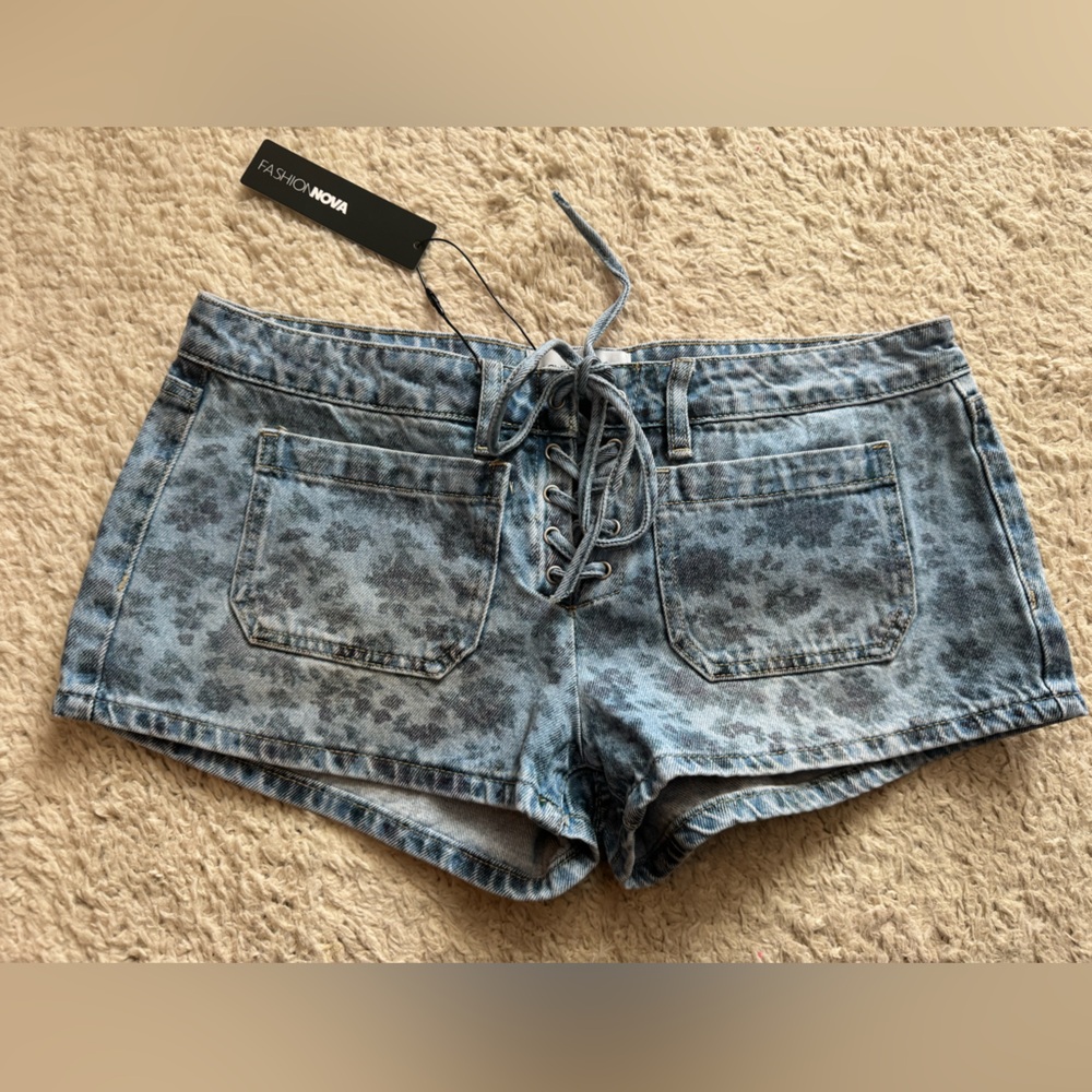 NWT fashion nova mini shorts